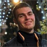 Me defino como un profesor muy empático y con las dotes necesarias para poder impartir clases a alumnos de primaria y ESO